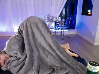 Lemontea Insatiable bitch fucking with two