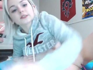 kipsy420 A young doll is naughty with a vibrator