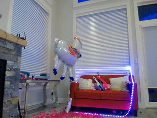 arianina Cute skin erotic undresses