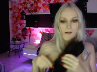 alicexmaia jerking off hottie