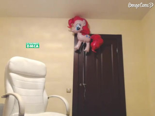 x-NaStyA-x Crazy babe fucks herself with sex toy