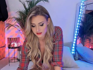 ella_silver Sexy blonde hard jerks both holes