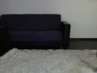 elissa25 Busty babe masturbates cunt