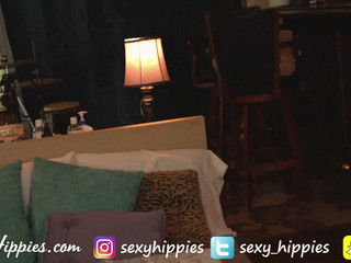 sexyhippiechick hot prostitute poses in shorts