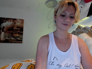 kiradivine sexy babe gently caresses pussy