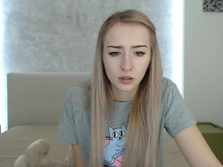 guest324 naughty  girl  strips down to her underwear