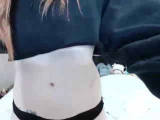 Wystricoffin pretty woman sitting in a chair