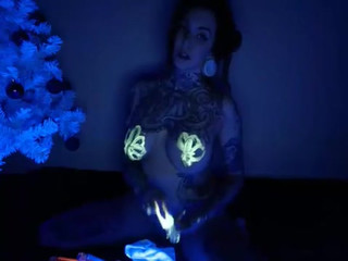 Harliequinnx exquisite slut fucked on the street