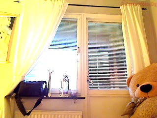 swtsunny cute babe squeezes pussy dildo