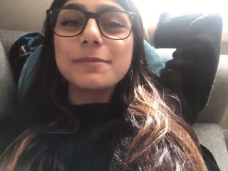 Mia Khalifa fingering whore hand