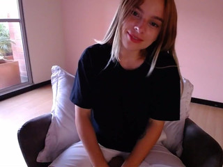 kendalltyler sexy babe showed her tits