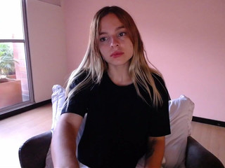 kendalltyler sexy chickens caress excited nipples