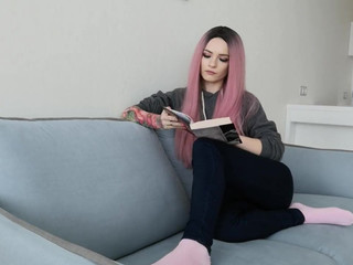 Marcelin Abadir shrew babe kurolesit in the office