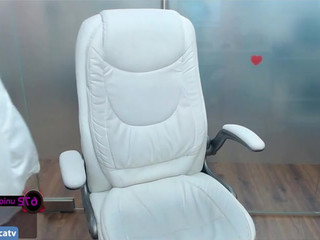 Anyarayne shines pussy and caresses big tits