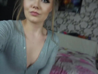 MissBanana frolic while nobody is home