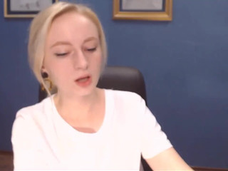 lissa_ava cute bitch showed pink pussy