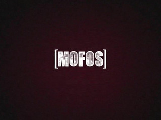 Eliza Jane young trash masturbates shaved pussy