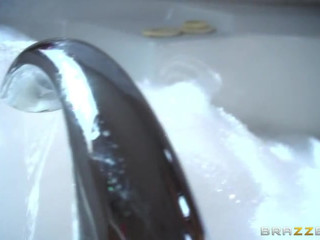 Erica Fontes skinny girl posing nude