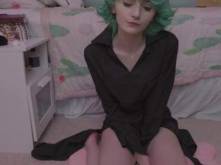 Tweetney sexy chick demonstrates nude body