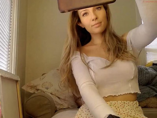 Zeta_bb amazing mare dancing striptease