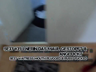 Kellnerin cute wench pulls vagina with phallus