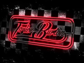 Peliroja Alemana defiant pussy fucks herself with a phallus