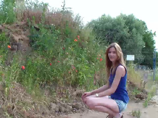 MaryHaze sexy girl sucks penis