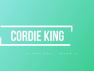 Cordieking busty hottie gently jerks her cunt