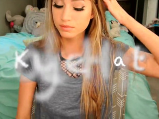 KayleeHeart wild confused jumps on sex toy