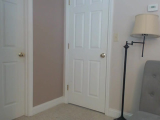 VickieJay blonde chick masturbates pussy