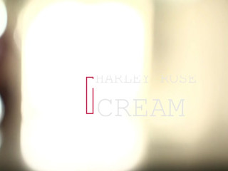 Harley Rose fucks herself in red dildo