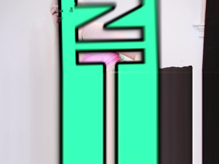 Hayliexo shy chick poses naked