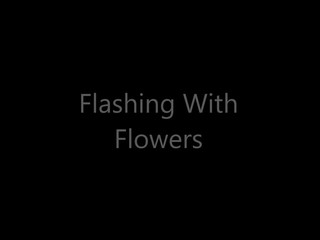 hollyhotwife spectacular skin cleaves the vagina with a large dildo