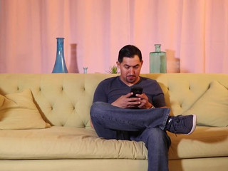 plumperpass dark slut seduces with big ass