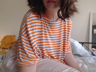 donkey_ponkey sucks rubber penis