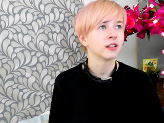 brittany_and_rita jerking in the car