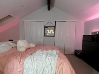 DelightfulHug beauty in glasses gets fucked in the ass