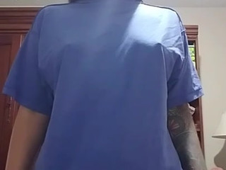 KDwow attractive slut caresses shaved cunt