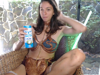 artemisft busty woman chatting in chat