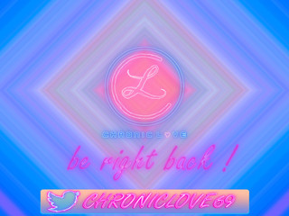 chroniclove cute babe does not show her face