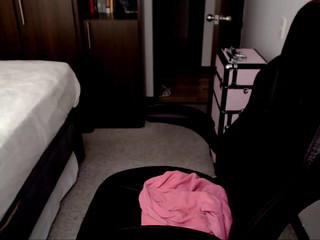 isabelhills spicy slut jerking hairy cunt