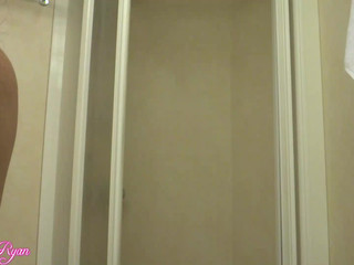 ryanxoxo beautiful bitch fucking pussy