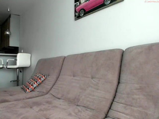 sweetiem mature fucks her ass