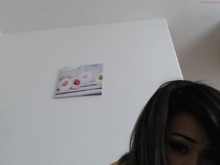 sugarbb_ young mischievous woman shows her boobs