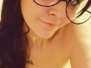 frostyprincess hot slut pulls pussy