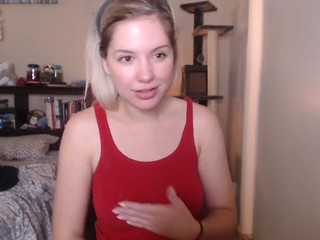 lizrose90 lustful plump bitch spreads her legs and jerks off her cunt