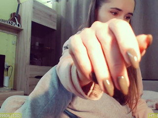 glassi busty wench cums after handjob