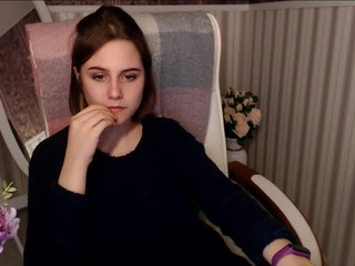 coyeva spicy bitch masturbates cunt