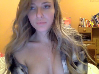 zeta_bb squirt on the table