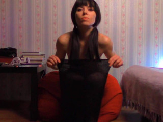 feetfundoll manyvids sexy blonde pulls pussy hand